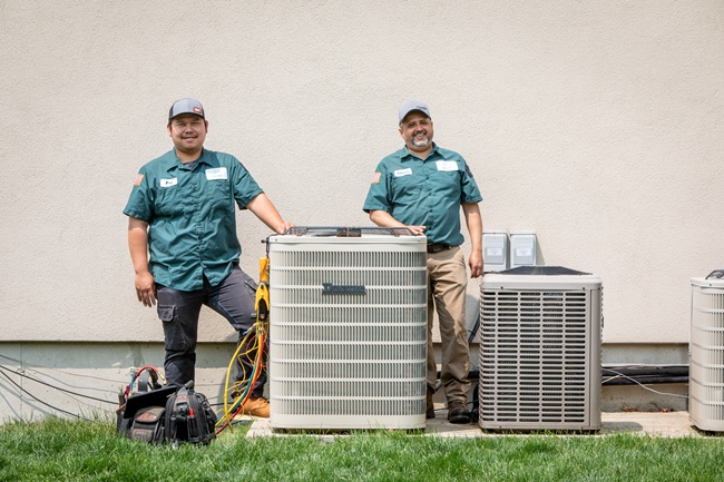 HomeWorks HVAC Technicians Cooling A/C Checkup