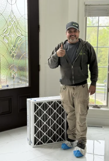 HomeWorks Energy HVAC Technician with No-Cost Air Filter
